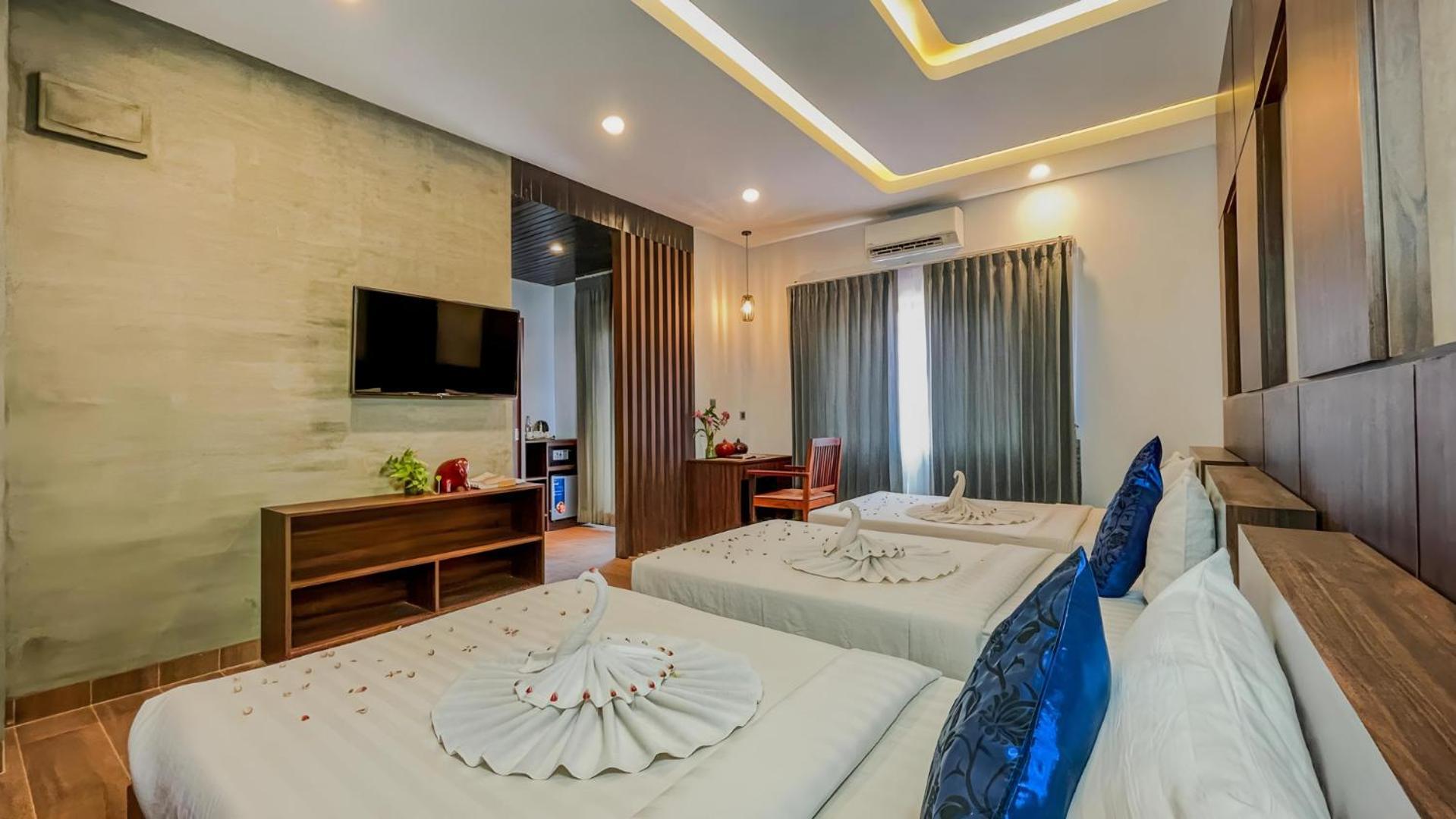 The Luxury Hotel Siem Reap Exterior photo