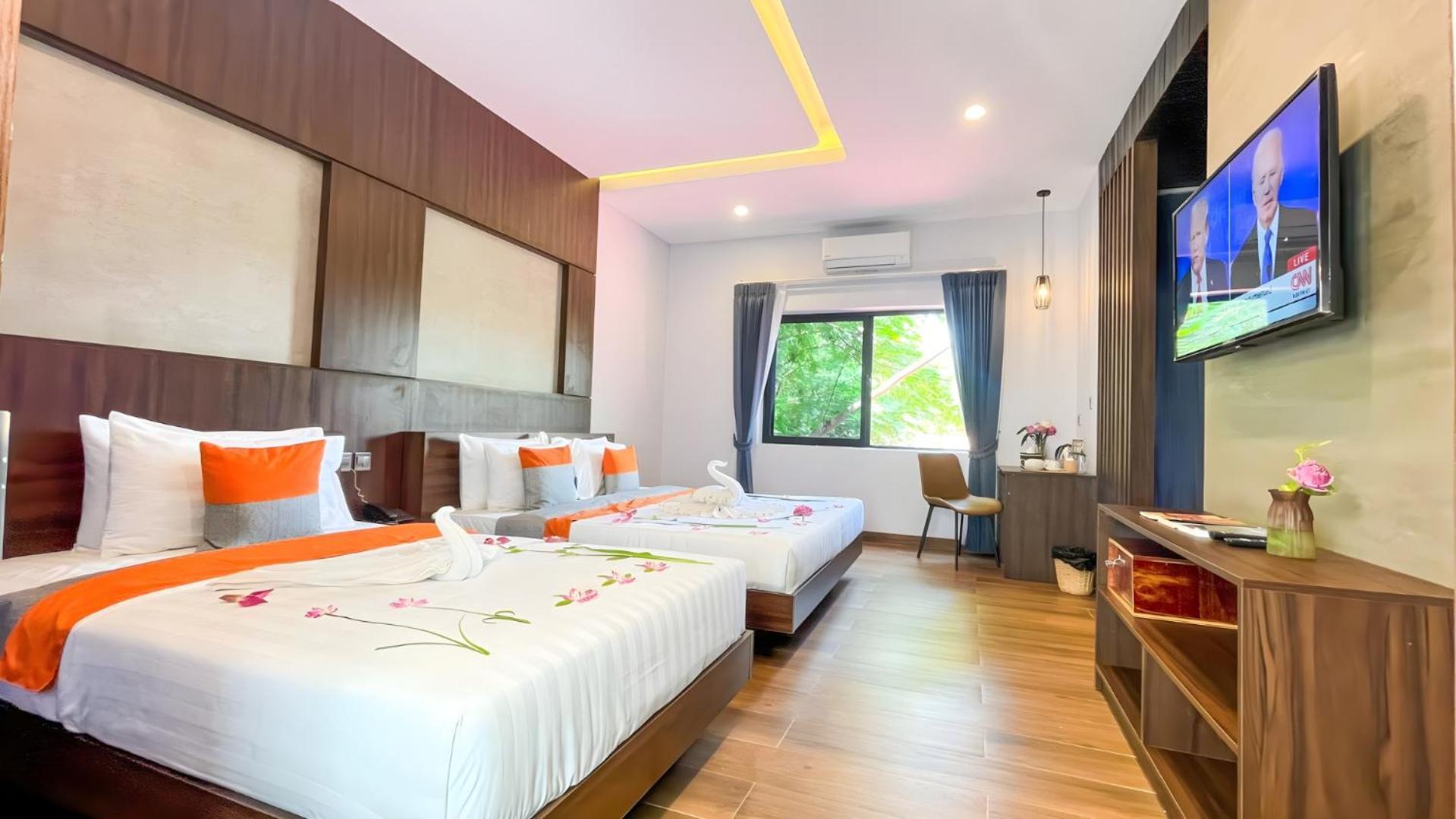 The Luxury Hotel Siem Reap Exterior photo